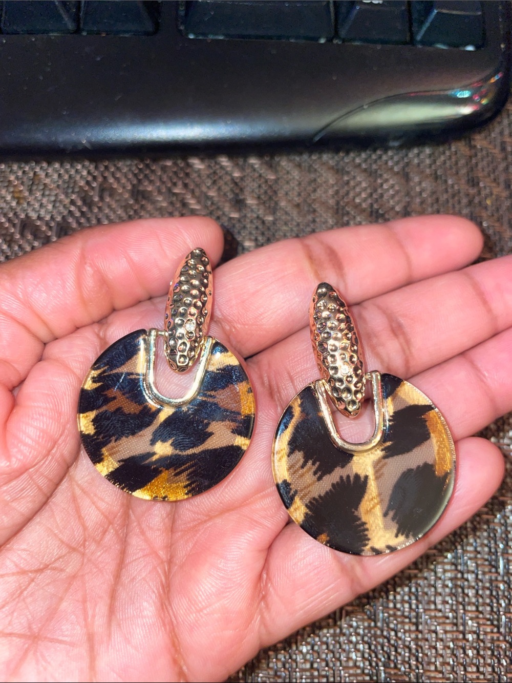 Vintage Gold Textured Hammered Stud Leopard Print Tortoise Round Drop Earring